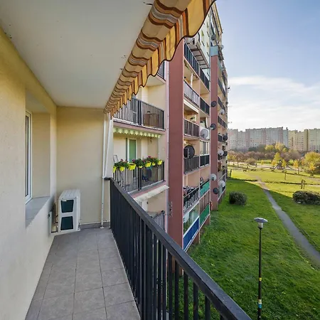 Modern In With Air Conditioning By Renters Appartement Wrocław