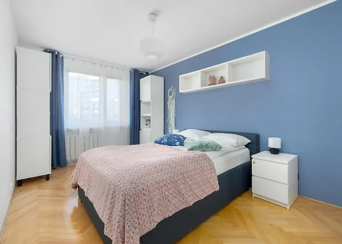 Modern In With Air Conditioning By Renters Apartament