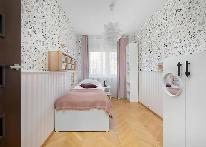 Modern In With Air Conditioning By Renters Apartament