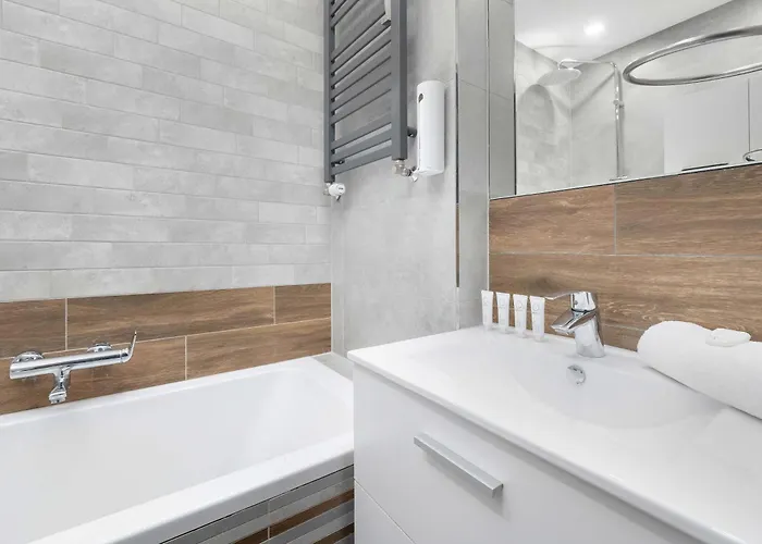 Modern In With Air Conditioning By Renters 公寓 *